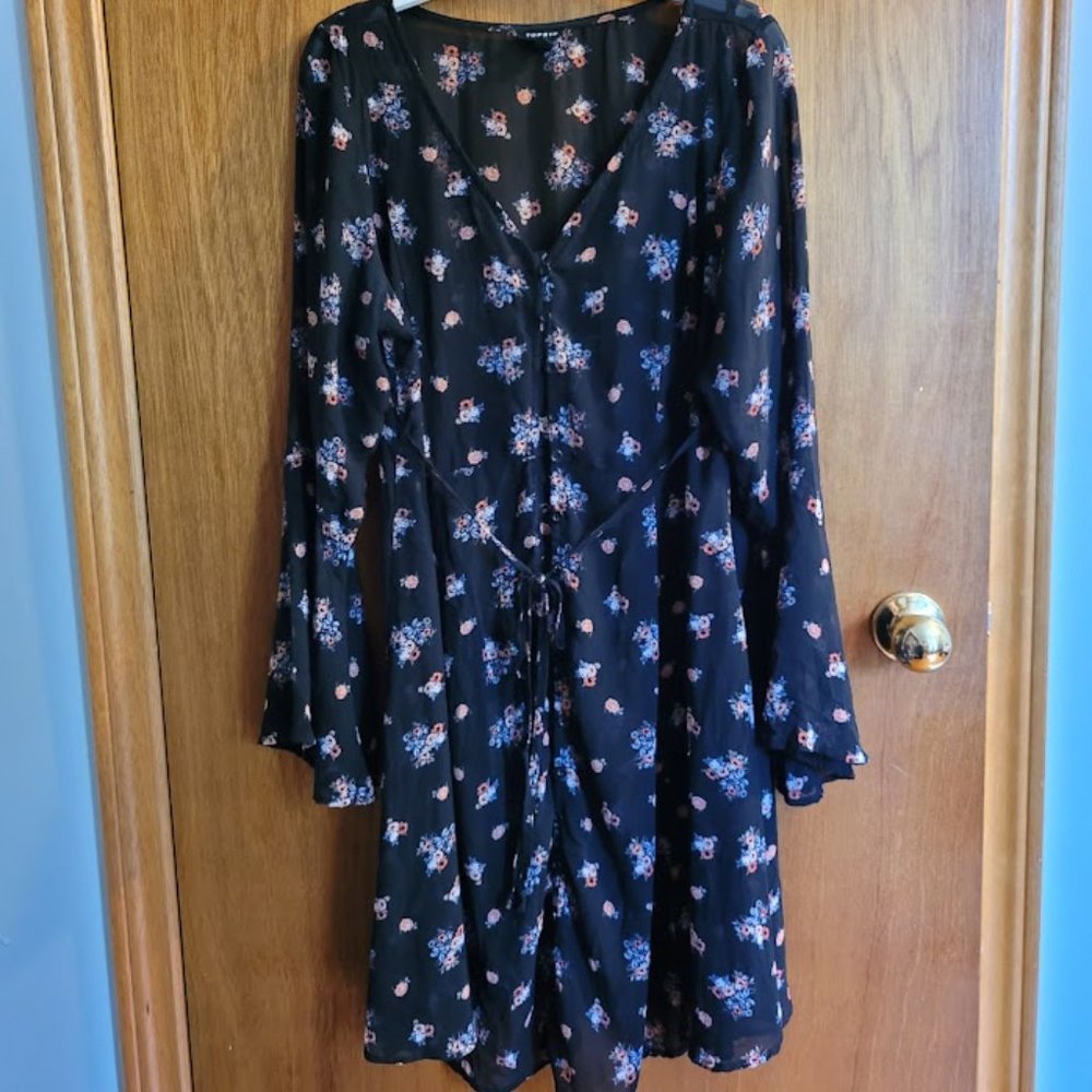 TORRID Size 0 Sheer Black Floral Dress/Kimono Bell Sleeve Buttons